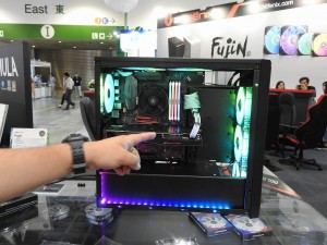 2018Comp_0611_BitFenix_05_1024x768_05