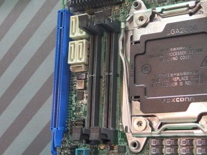 COMPUTEX】Xeon W対応のLGA2066 Mini-ITXマザーボード、ASRock Rack