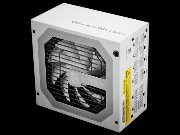ホワイト塗装のフルモジュラーGOLD認証電源、Deepcool「DQ750-M」