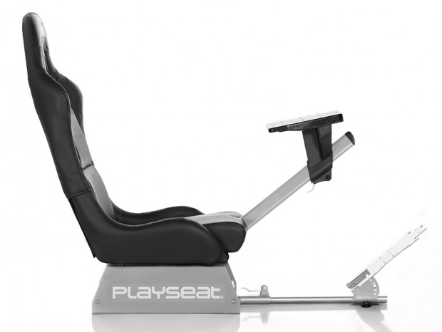 Playseatのレーシングシミュレーター計7製品が月末発売スタート