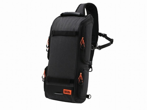 段差も気にしない、自転車乗りのためのカメラバッグ「バイシクルスリングバッグ」