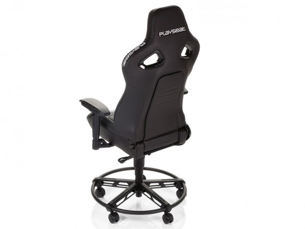 レーシングスタイルのゲーミングチェア、「Playseat L33T Black」7月6日発売