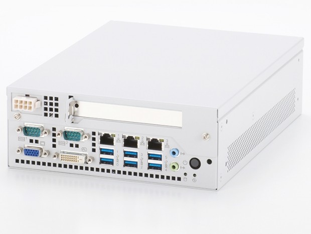 アクセラレータカードが付属する小型・省電力ディープラニングPCがPFUから