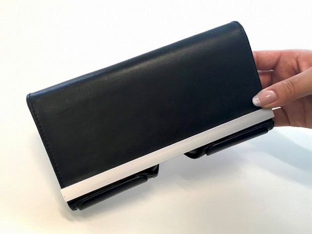 長財布のように持ち歩けるVRゴーグル「モバイルクルール」がナーブから発売