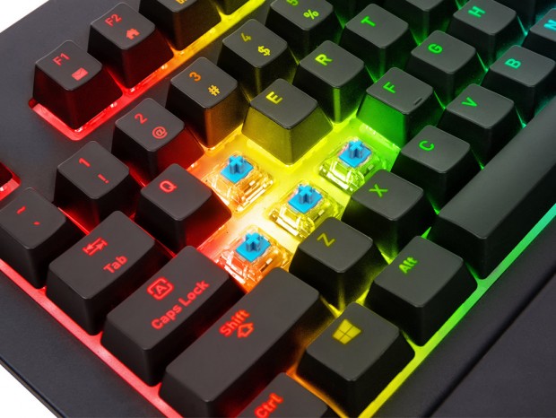 2種のCherry MX RGBスイッチを用意する、2機種展開のThermaltake「X1 RGB」シリーズ