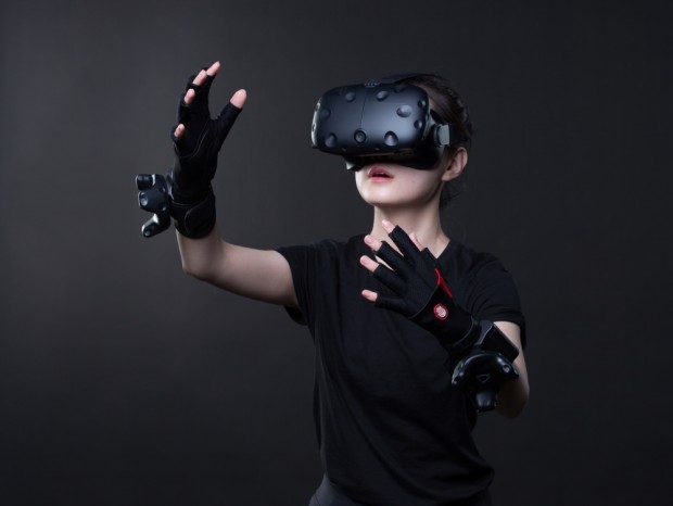 アユート、HTC VIVE用グローブ型VRコントローラー「Hi5 VR GLOVE」発売