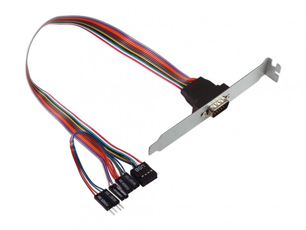 離れた場所から電源/リセット操作ができる、有線手元スイッチが便利そう