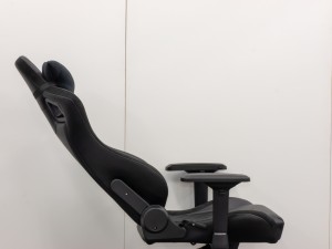 noblechairs_12_1024x768