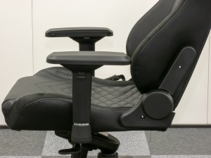 noblechairs_13_1024x768