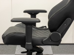 noblechairs_19_1024x768