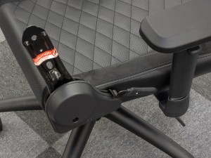 noblechairs_31_1024x768
