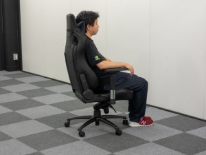 noblechairs_54_1024x768