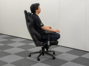 noblechairs_63_1024x768