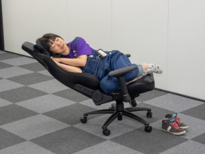 noblechairs_67_1024x768