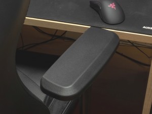 noblechairs_70_1024x768