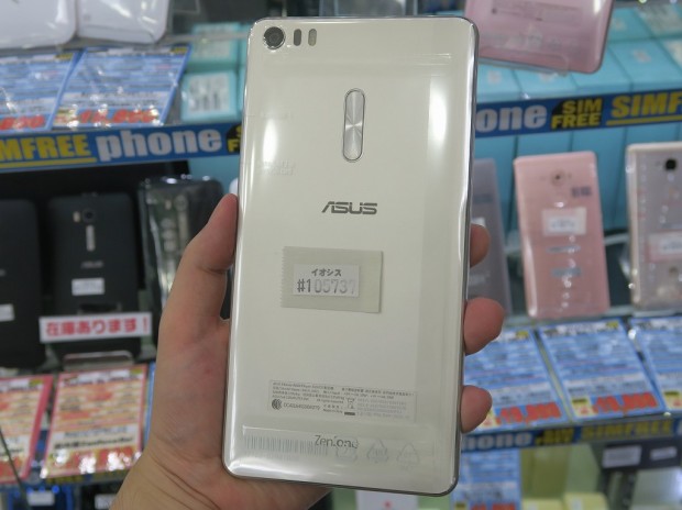 68インチFHDCPUSIMフリー 巨大スマホ ASUS ZenFone3 Ultra ZU680KL