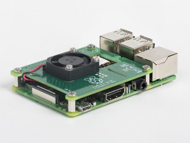 「Raspberry Pi」のネットワーク給電を可能にするPoEボード「PoE HAT」発売開始