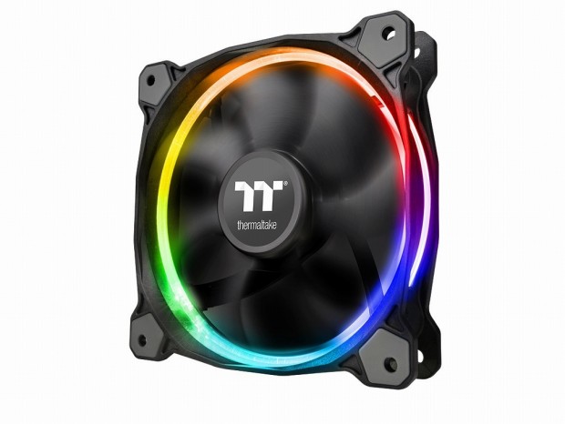 Thermaltake、マザーボードとイルミネーションを同期できるLEDファンセット発売