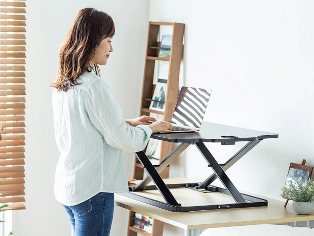 サンワダイレクト　スタンディングデスク卓上　MR141W サンワダイレクト スタンディングデスク 卓上 高さ12段階 幅79.5