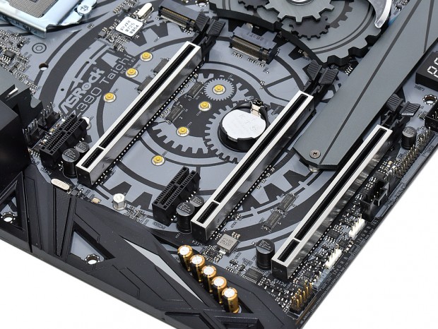 ASRock Z390 Taichi マザーボード ASRock > Z390 Taichi