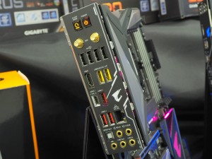 aorus_z390_1024x768_21
