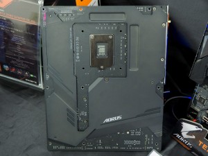 aorus_z390_1024x768_22