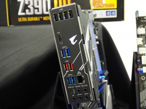 aorus_z390_1024x768_27