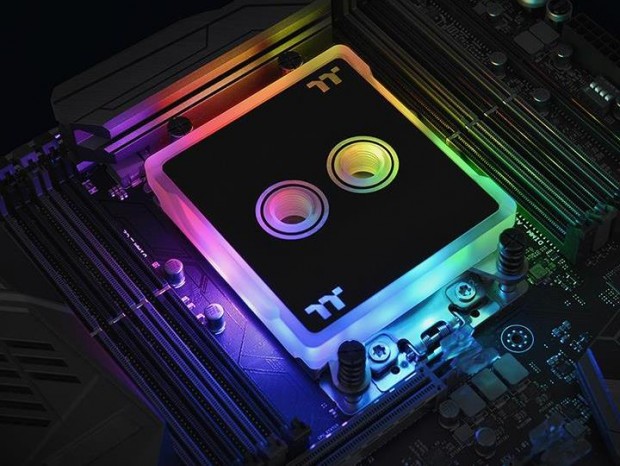 Ryzen Threadripper対応のRGB LEDウォーターブロック、Thermaltake「Pacific W6」