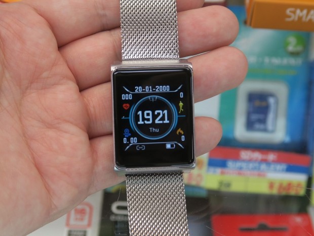 これで税込4 780円 クッキリ見えるips液晶とメタルバンド採用の格安スマートウォッチ エルミタージュ秋葉原 これで税込4 780円 クッキリ見えるips液晶とメタルバンド採用の格安スマートウォッチ エルミタージュ秋葉原