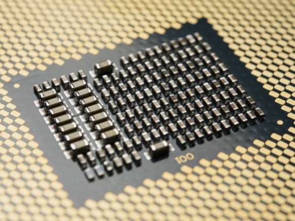 最高4.5GHz駆動の18コア/36スレッドCPU、Intel「Core i9-9980XE」発表