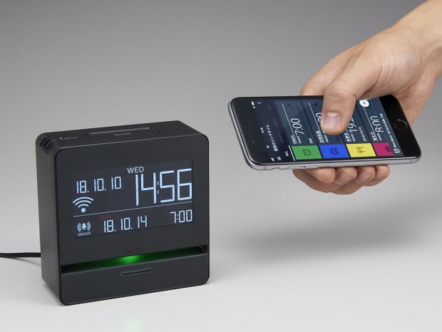 スマホやPCから設定できる”スマートな”デジタル時計、キングジム「リンクタイム」