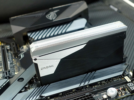 容量32GB、最高3,600MHz駆動のDDR4メモリ、ZADAK「SHIELD DC DDR4」シリーズ