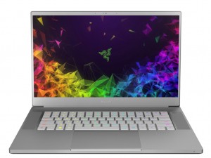 ギガビットLANとデュアルドライブ対応の薄型ゲーミングノート「Razer 