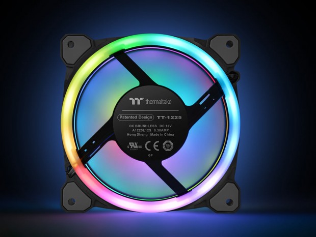 Thermaltake、RGB LEDリング120mm口径ファンの3個パックを発売