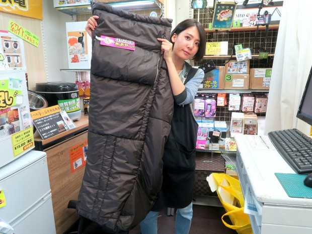 店長ナカジマのレアモノpickup もっと暖かくて しかも歩ける レベルアップした お一人様用こたつ でぬくぬく エルミタージュ秋葉原