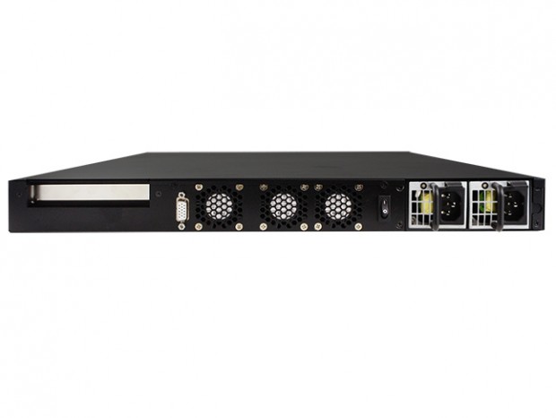 ギガビットLAN×17のEPYC Embedded搭載1Uサーバー、iBASE「FWA8800」