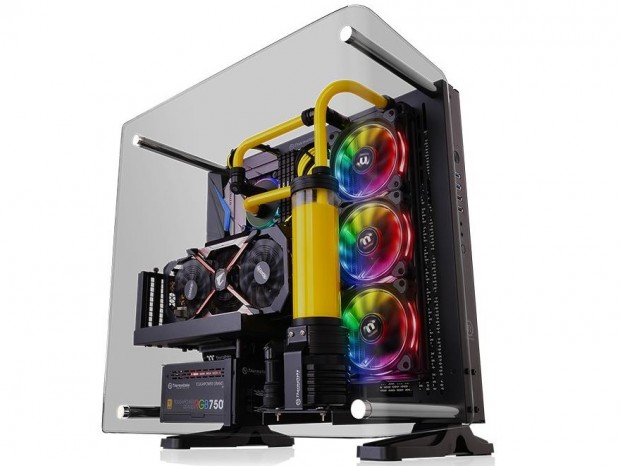Thermaltake、オープンフレームPCケース「Core P3 TG」に曲面パネルモデル追加