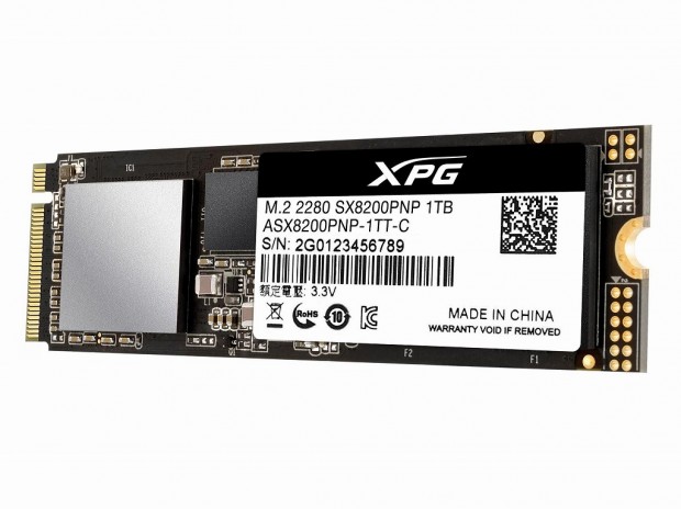 シーケンシャル3.5GB/s、ランダム39万IOPSのNVMe M.2 SSD、ADATA「XPG SX8200 Pro」