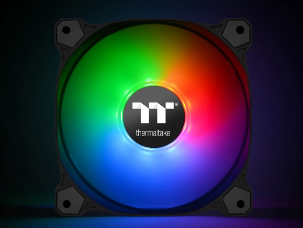 Thermaltake、140mm口径RGB LEDファンの3個パック11月2日発売