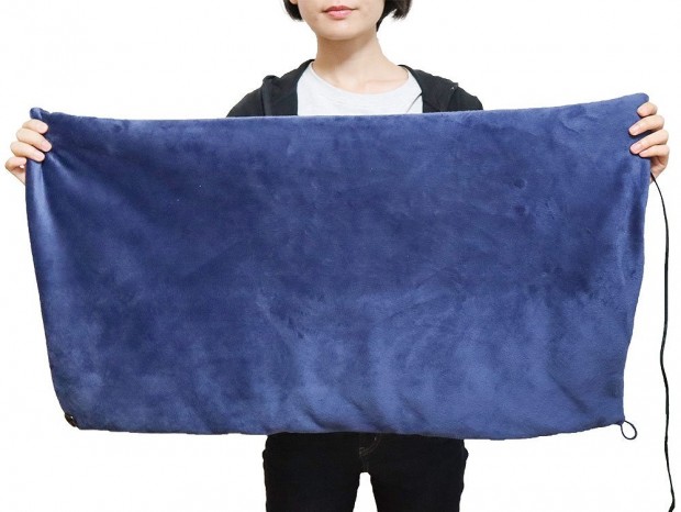 膝下を45℃で暖める、ふわもこでホカホカな「USBあったかブランケット」がサンコーから