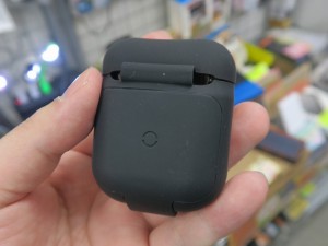 AirPods_qi_1024x768_1024x768d