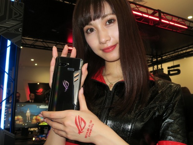 ASUS、ゲーミングスマートフォン「ROG Phone」の価格改定を実施