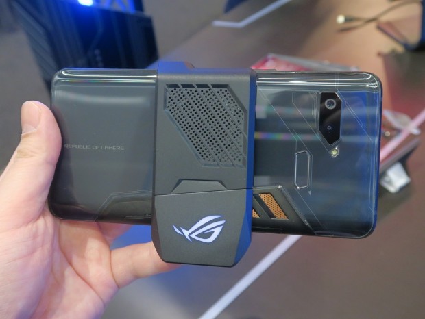 ROG_Phone_press_08_1024x768