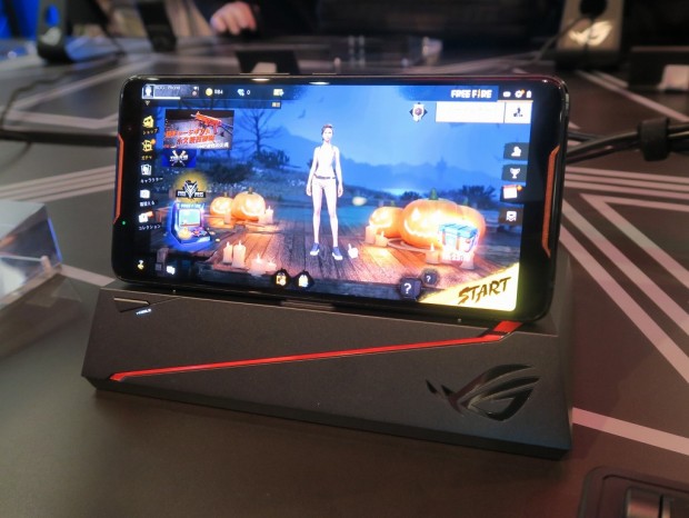 ROG_Phone_press_28_1024x768