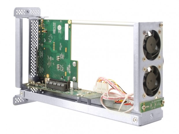 Thunderbolt 3接続のPCI-Express3.0エンクロージャー、HighPoint「RS6661A」