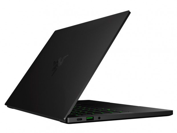 狭額縁液晶を採用する13.3インチ薄型ゲーミングノート「Razer Blade Stealth」発売