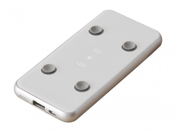 スマホに貼り付けて充電できる、ほぼiPhone XSサイズのQiモバイルバッテリー発売