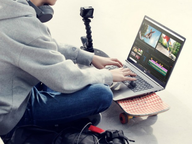 LG、重さわずか1.34kgのWQXGA対応17インチノートPC「LG gram 17」など2種