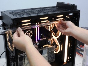 多彩なRGB LED水冷パーツが勢揃い。Thermaltake「Pacific」シリーズで