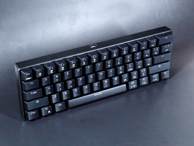 上海問屋、幅わずか290mmの小型メカニカルゲーミングキーボード発売